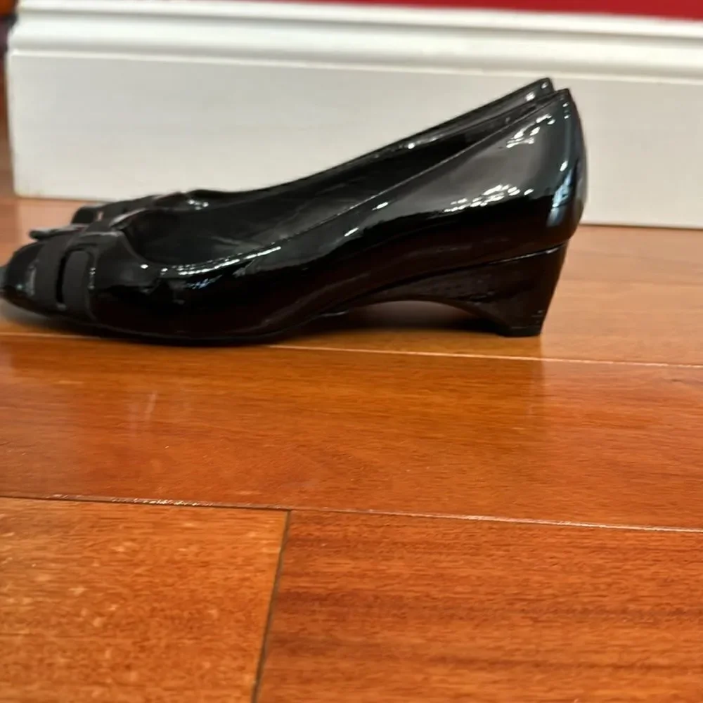 Stuart Weitzman Black Patent Leather Peep Toe Pumps‎ Size 9